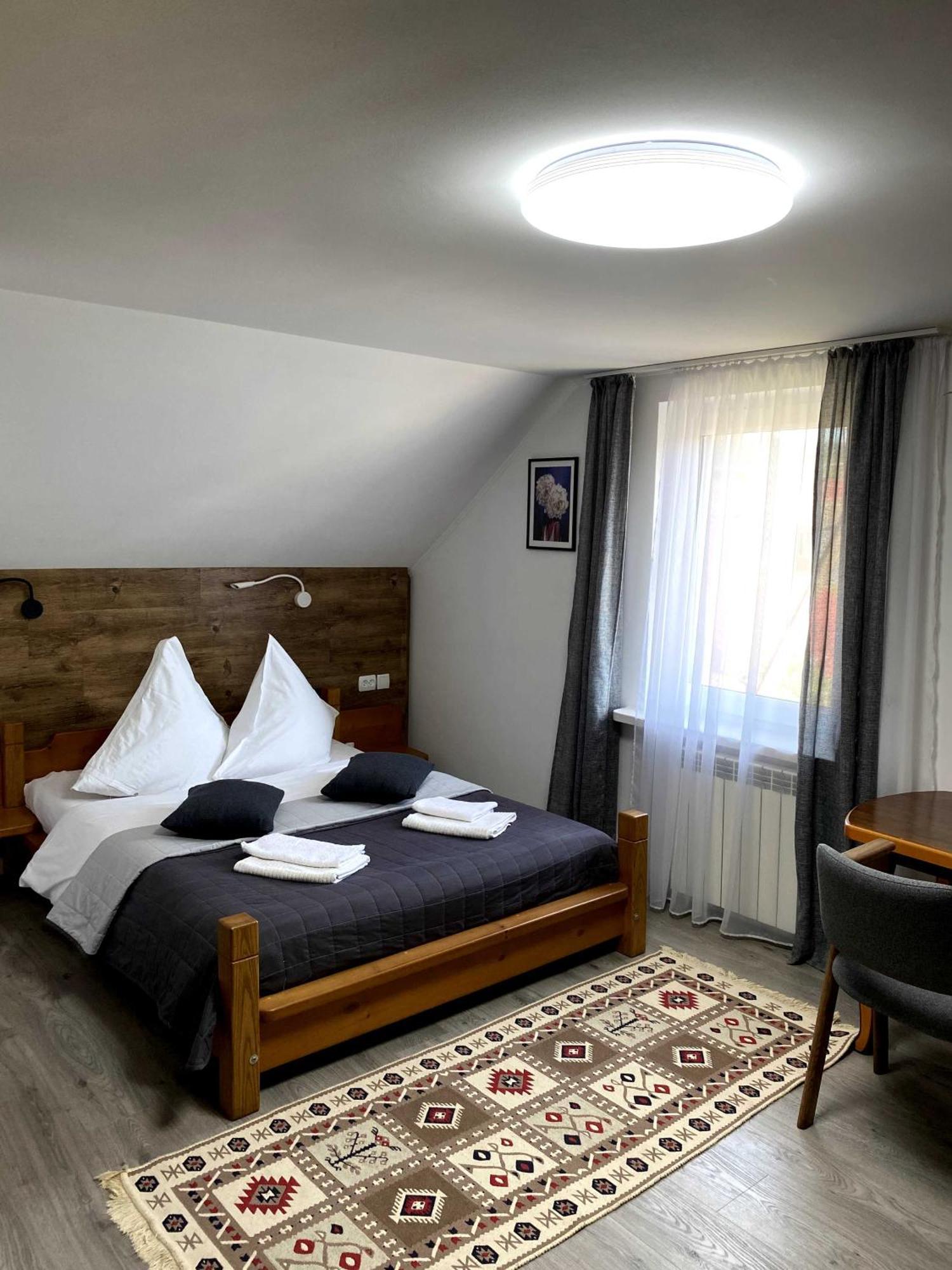 Karpats'Kyi Kalejdoskop Hotel Szlavszke Kültér fotó